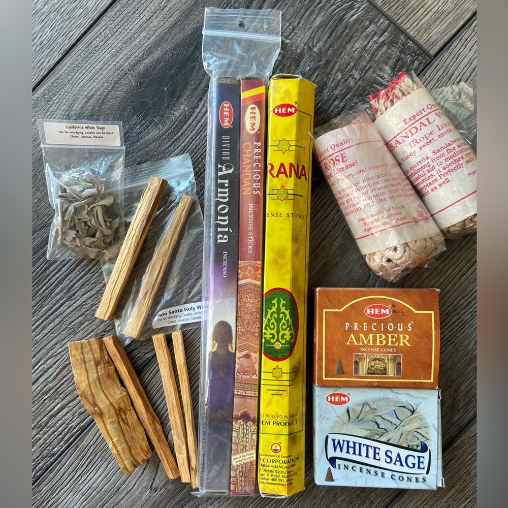 Fun incense goodie bag! Great gift for a hippie friend ✌️ (sticks, cones, dried)
